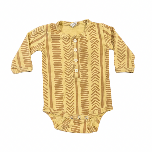 Kate Quinn Onesie 6-12M