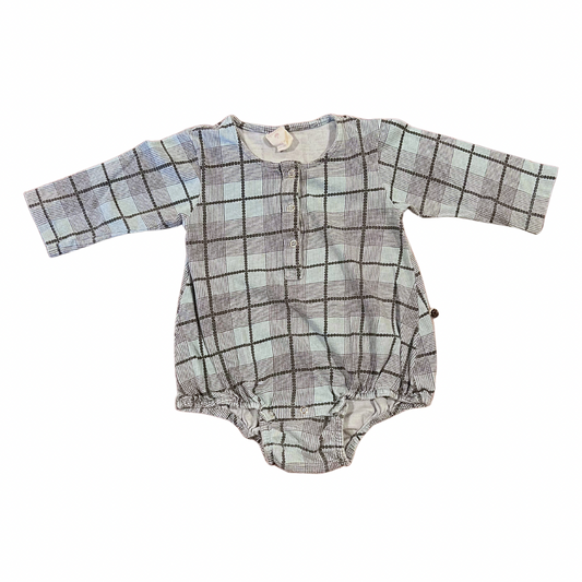 Kate Quinn Onesie 6-12M